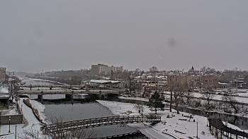 Weather camera view of City of Elgin.