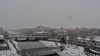 Weather camera view of City of Elgin.