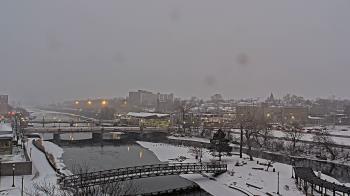 Weather camera view of City of Elgin.