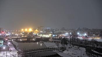 Weather camera view of City of Elgin.