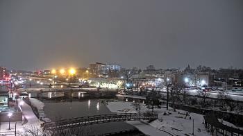 Weather camera view of City of Elgin.