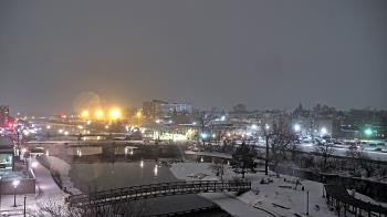 Weather camera view of City of Elgin.