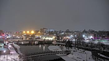 Weather camera view of City of Elgin.