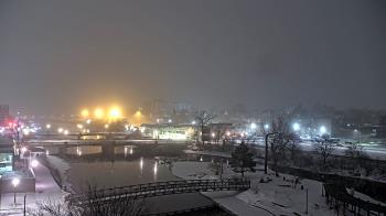 Weather camera view of City of Elgin.