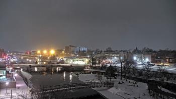 Weather camera view of City of Elgin.