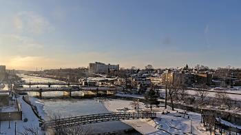 Weather camera view of City of Elgin.