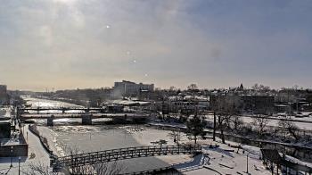 Weather camera view of City of Elgin.