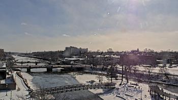 Weather camera view of City of Elgin.
