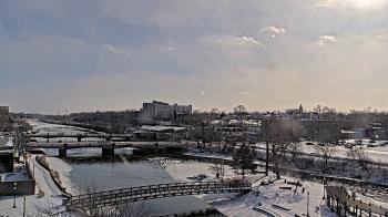 Weather camera view of City of Elgin.