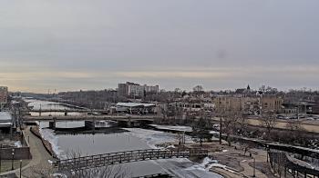 Weather camera view of City of Elgin.