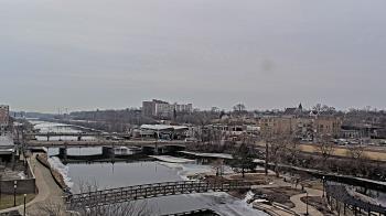 Weather camera view of City of Elgin.