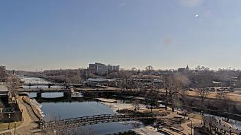 Weather camera view of City of Elgin.