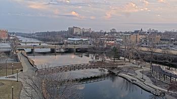 Weather camera view of City of Elgin.