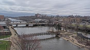 Weather camera view of City of Elgin.