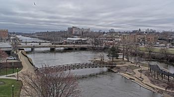 Weather camera view of City of Elgin.