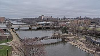 Weather camera view of City of Elgin.