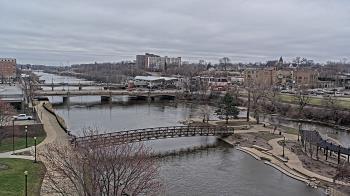 Weather camera view of City of Elgin.