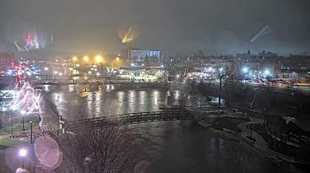 Weather camera view of City of Elgin.