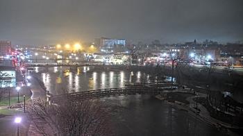 Weather camera view of City of Elgin.