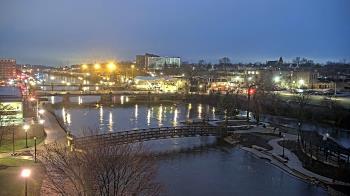 Weather camera view of City of Elgin.