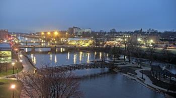 Weather camera view of City of Elgin.