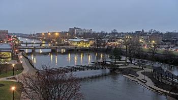Weather camera view of City of Elgin.