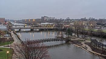 Weather camera view of City of Elgin.