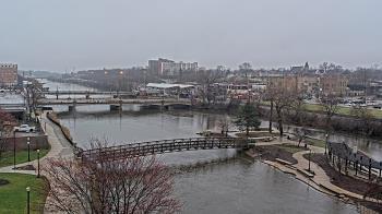 Weather camera view of City of Elgin.