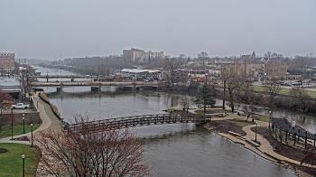 Weather camera view of City of Elgin.