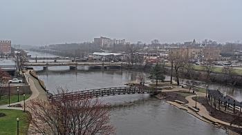 Weather camera view of City of Elgin.