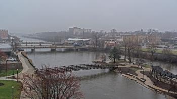 Weather camera view of City of Elgin.