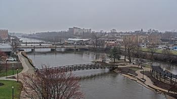 Weather camera view of City of Elgin.