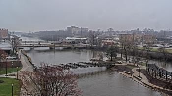 Weather camera view of City of Elgin.