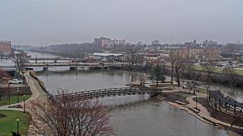 Weather camera view of City of Elgin.
