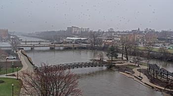 Weather camera view of City of Elgin.