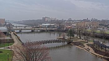 Weather camera view of City of Elgin.