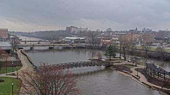 Weather camera view of City of Elgin.