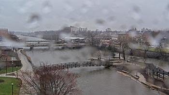 Weather camera view of City of Elgin.