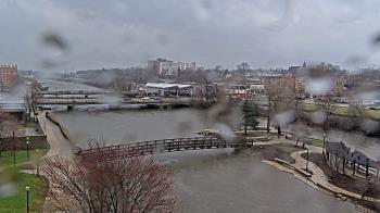 Weather camera view of City of Elgin.