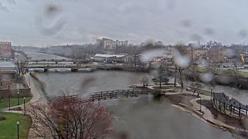 Weather camera view of City of Elgin.