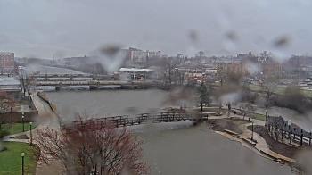 Weather camera view of City of Elgin.