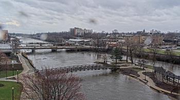 Weather camera view of City of Elgin.