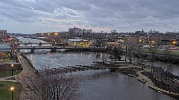 Weather camera view of City of Elgin.