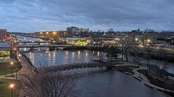 Weather camera view of City of Elgin.