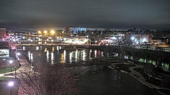 Weather camera view of City of Elgin.