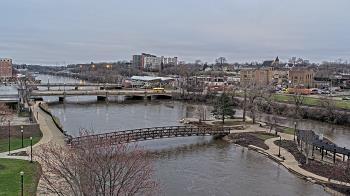 Weather camera view of City of Elgin.