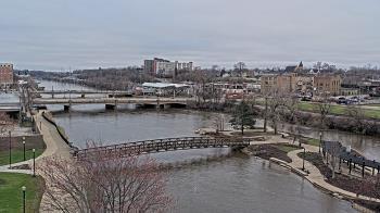 Weather camera view of City of Elgin.