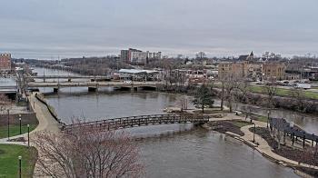 Weather camera view of City of Elgin.