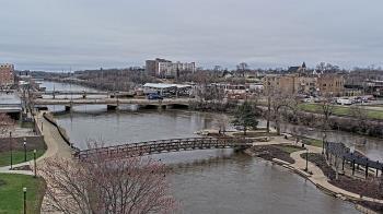 Weather camera view of City of Elgin.