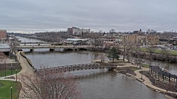 Weather camera view of City of Elgin.